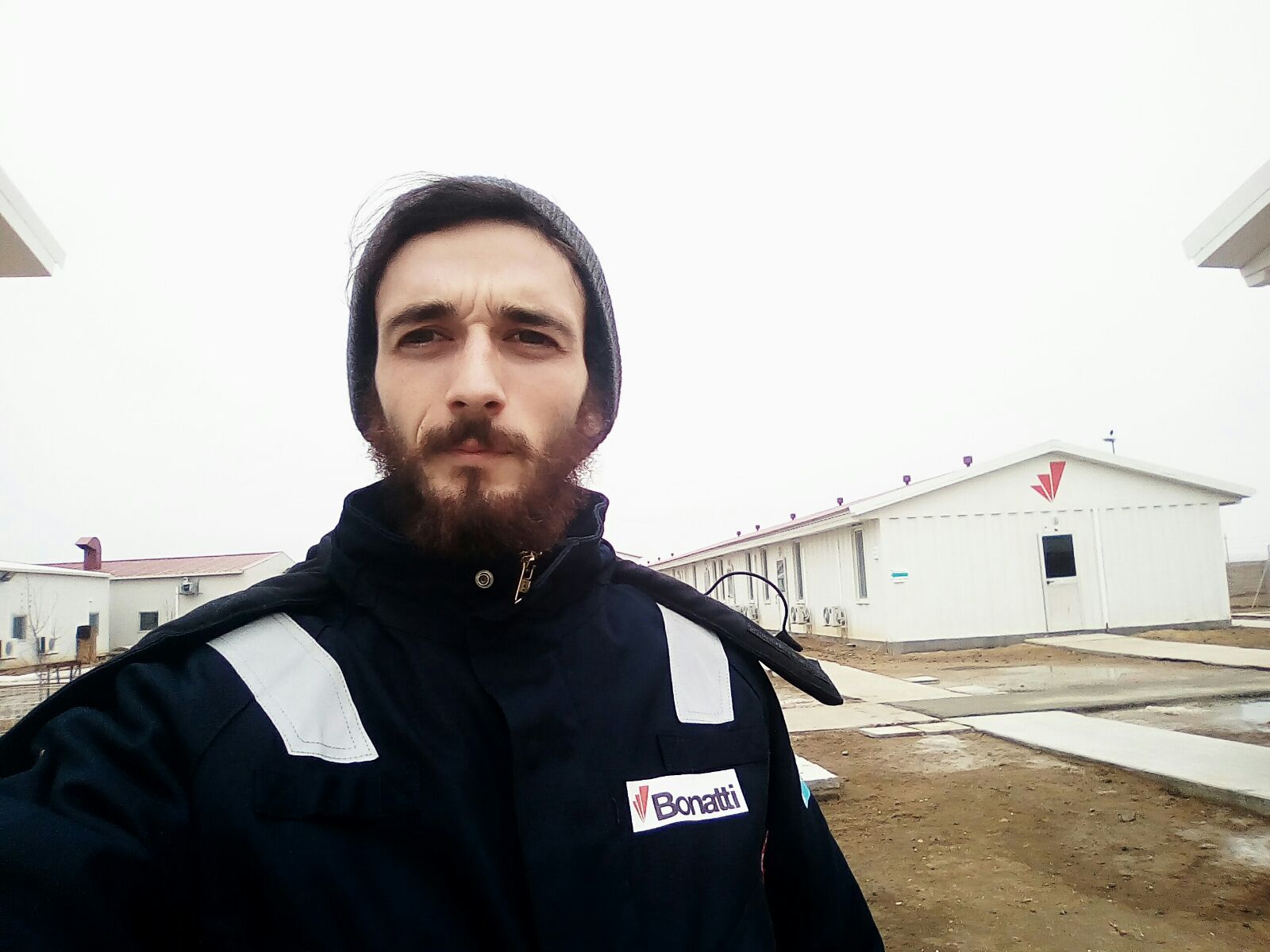 Aliet Meca, ex allievo Dirextra (27ª edizione Roma 2017), oggi Project Engineer presso Bonatti, ritratto in un progetto internazionale nel settore energia e infrastrutture